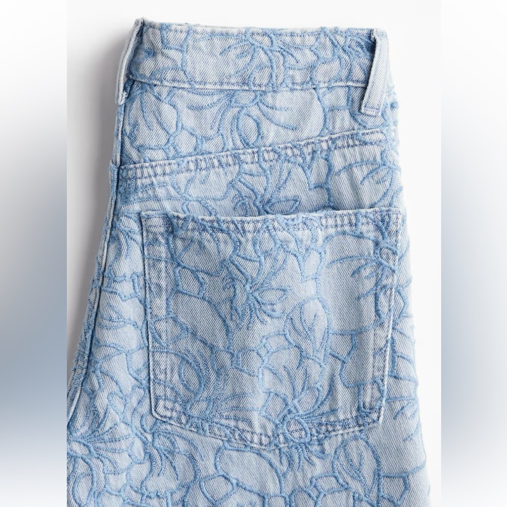 H&M Floral Embroidered Straight Jeans - New With Tags